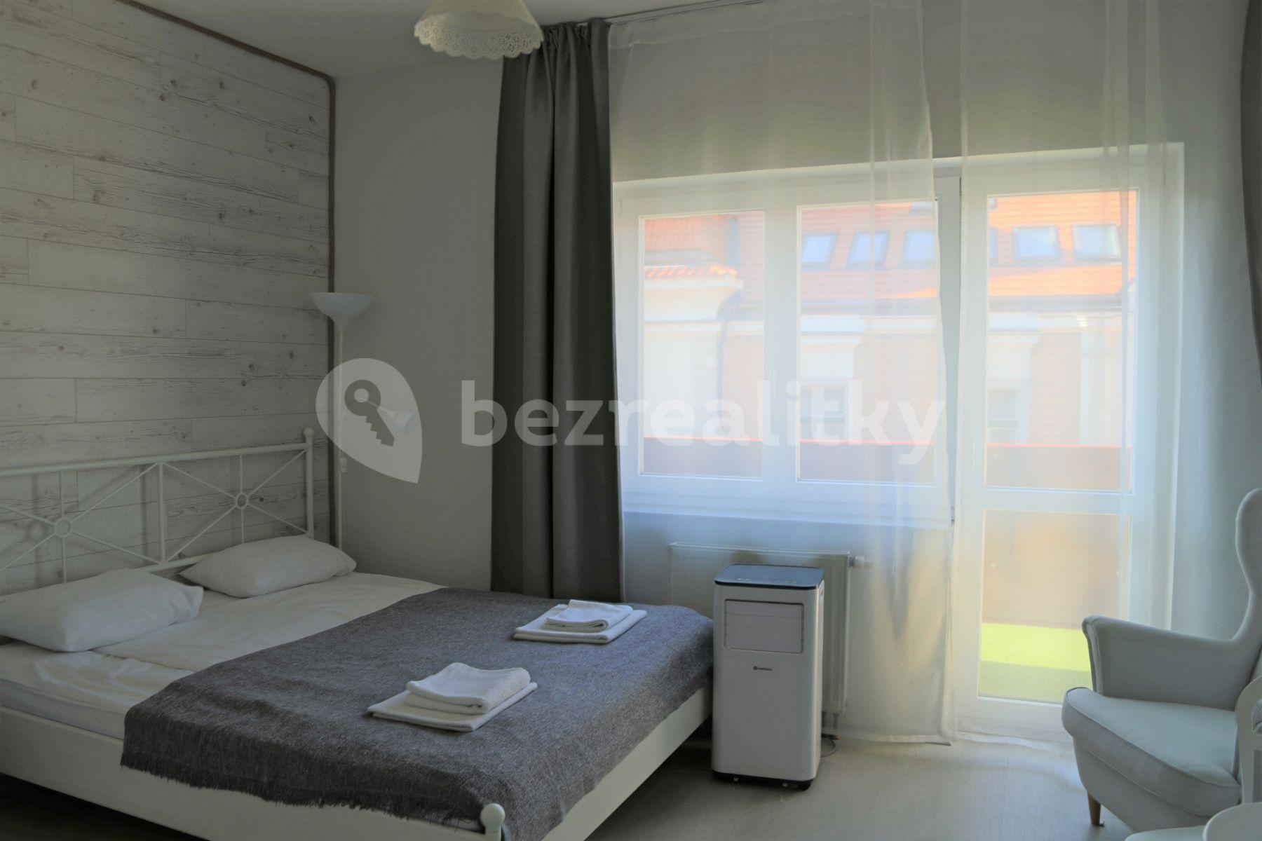 Pronájem bytu 2+kk 75 m², Na Zbořenci, Praha, Praha