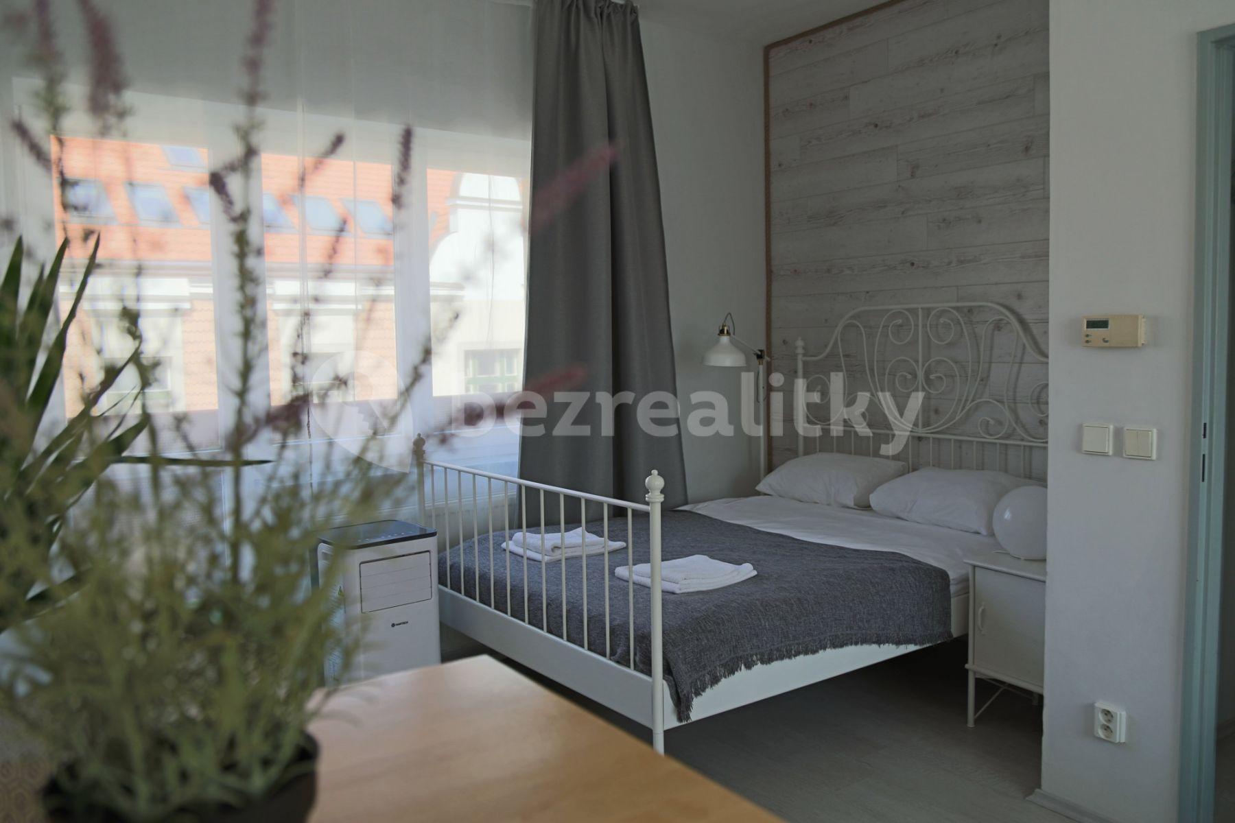 Pronájem bytu 2+kk 75 m², Na Zbořenci, Praha, Praha