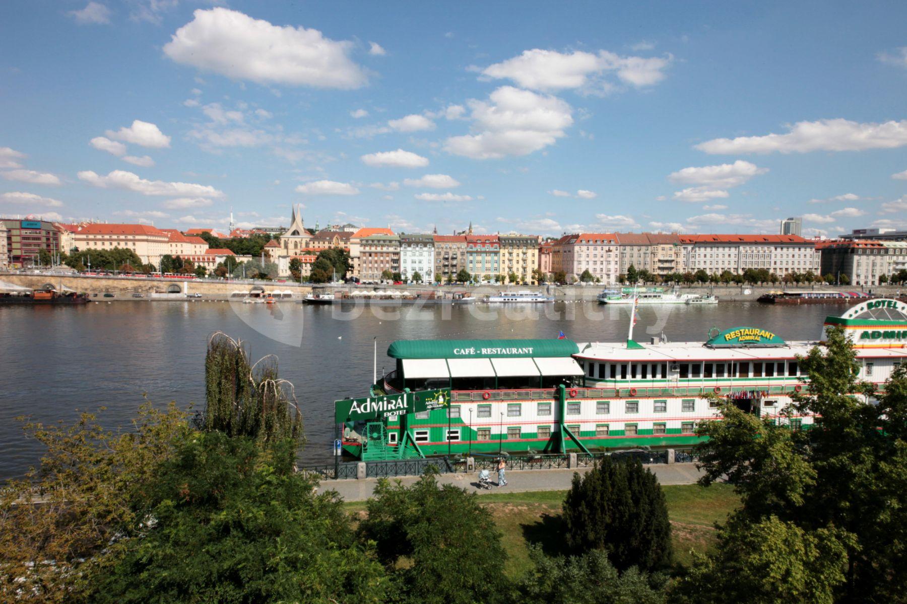 Pronájem bytu 2+1 80 m², Hořejší nábřeží, Praha, Praha