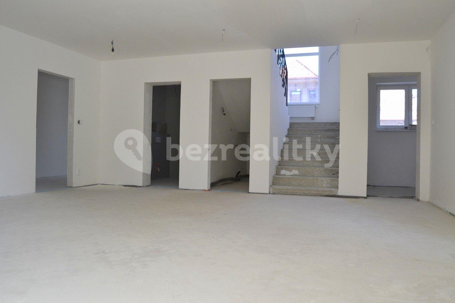 Prodej domu 400 m², pozemek 803 m², Do Vrchu, Mukařov, Středočeský kraj