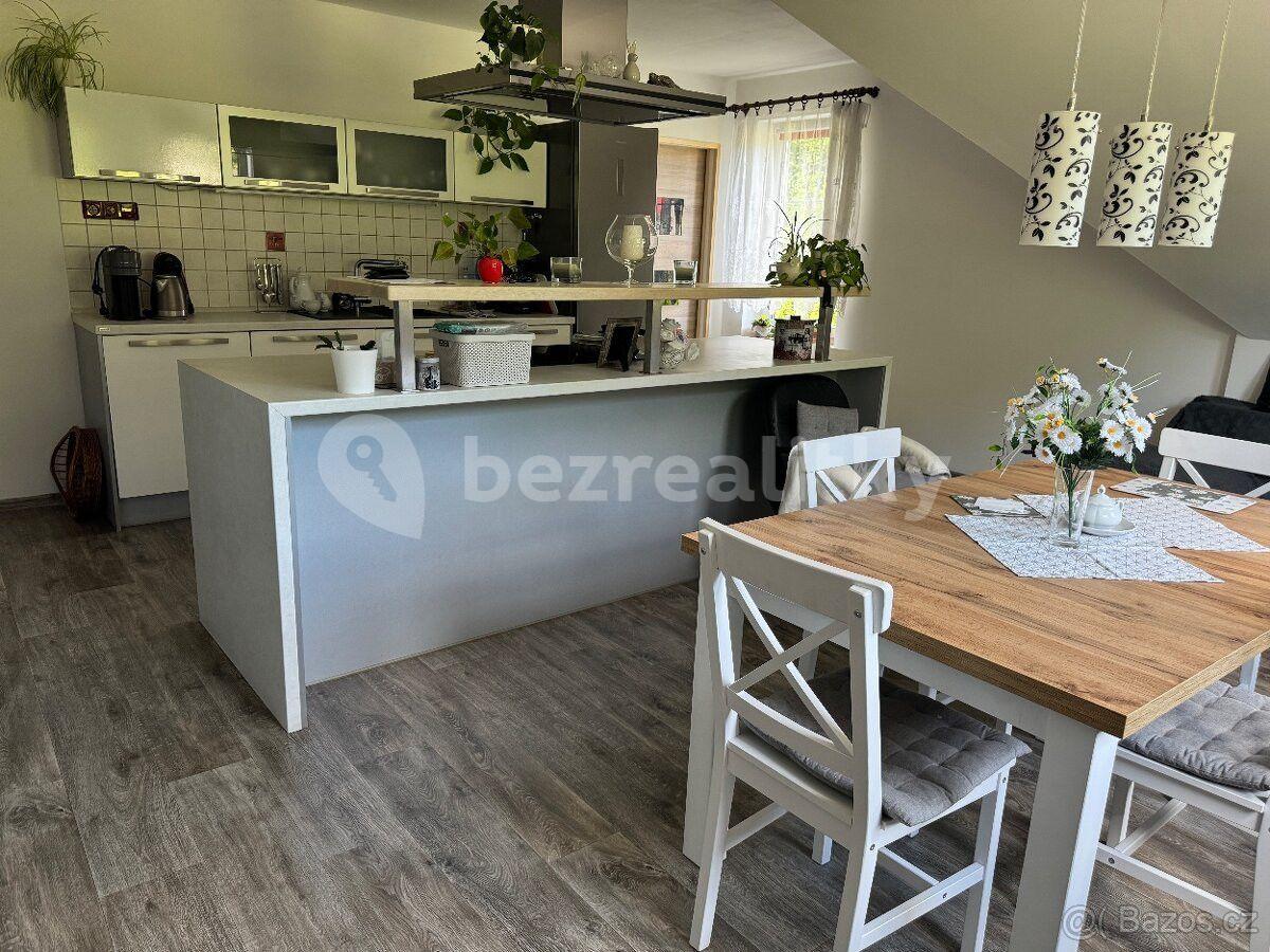 Prodej domu 220 m², pozemek 1.707 m², Sebranice, Pardubický kraj