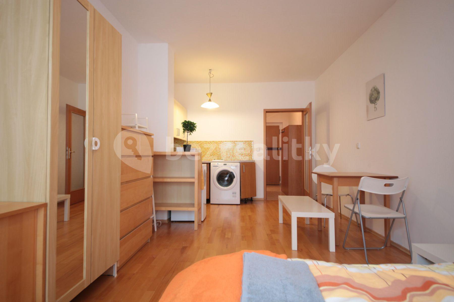 Pronájem bytu 1+1 30 m², Jemnická, Praha, Praha