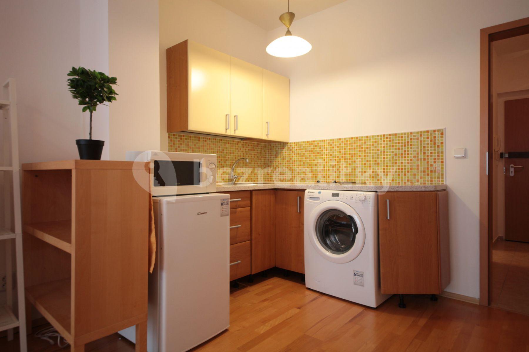 Pronájem bytu 1+1 30 m², Jemnická, Praha, Praha