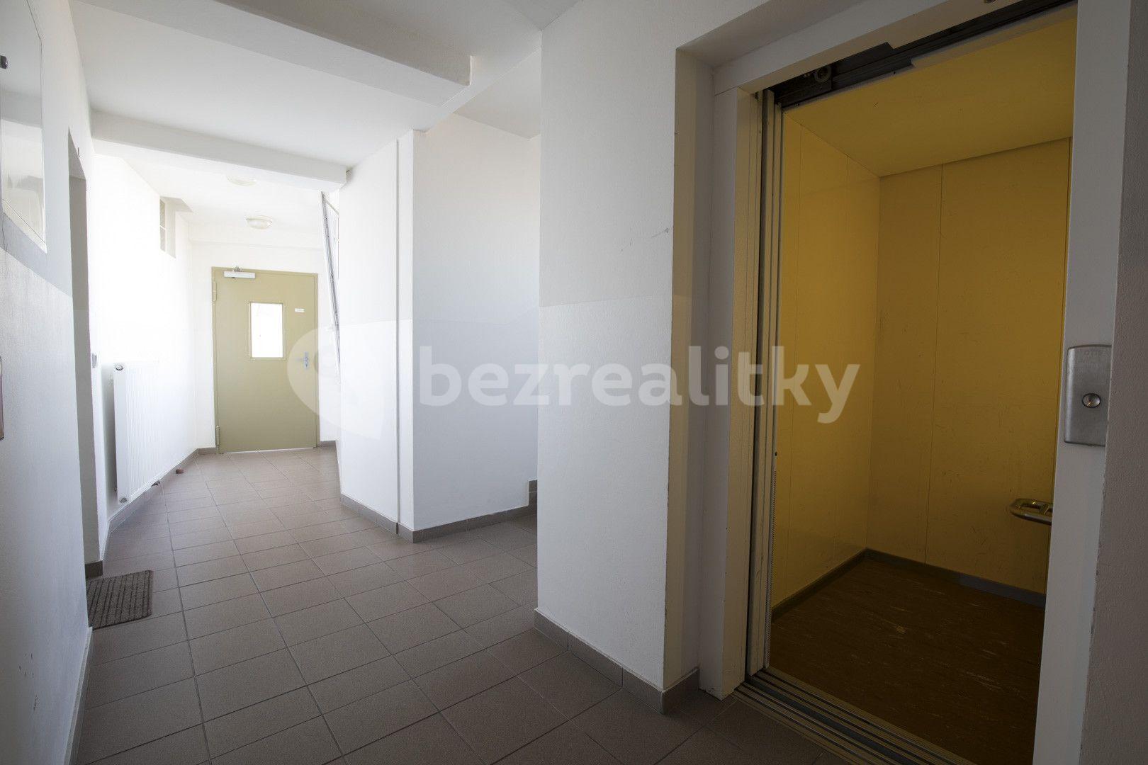 Pronájem bytu 1+1 30 m², Jemnická, Praha, Praha