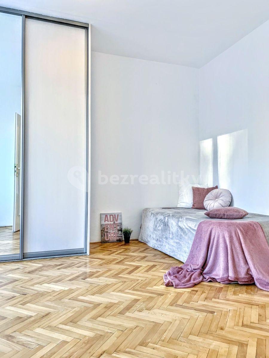 Pronájem bytu 3+1 63 m², Komenského, Adamov, Jihomoravský kraj