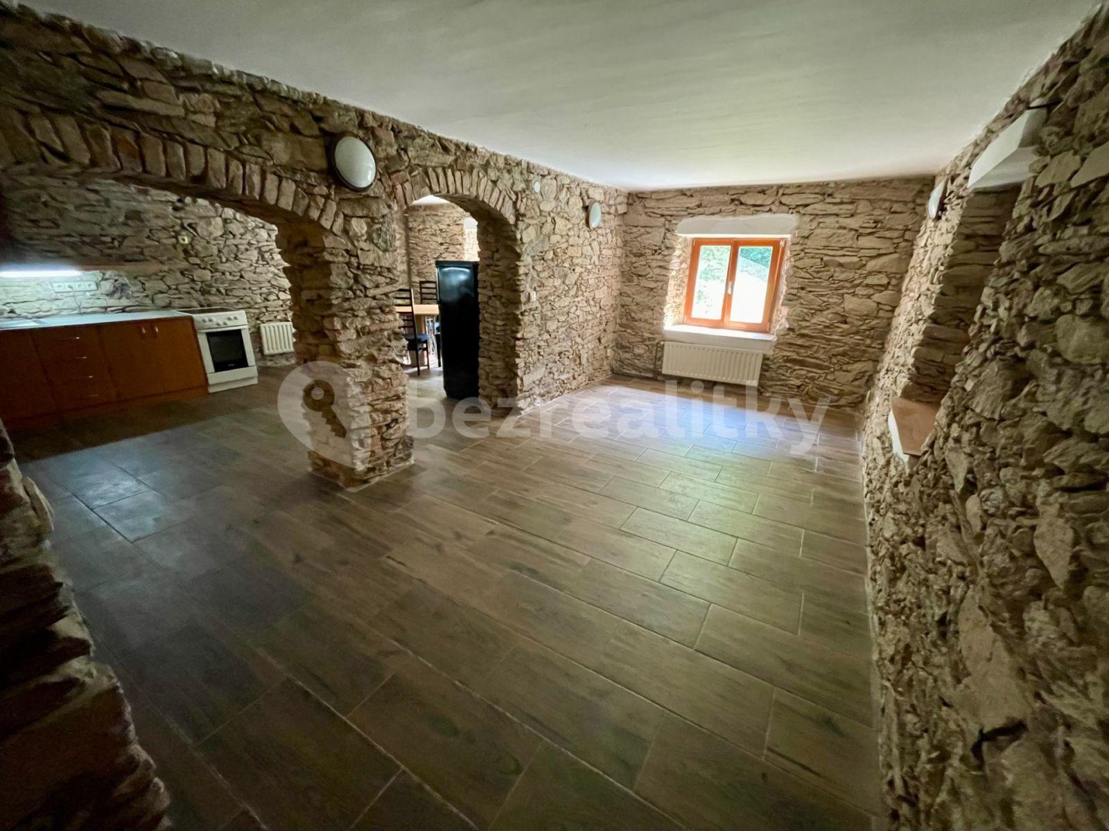 Prodej domu 456 m², pozemek 1.267 m², Malešov, Středočeský kraj