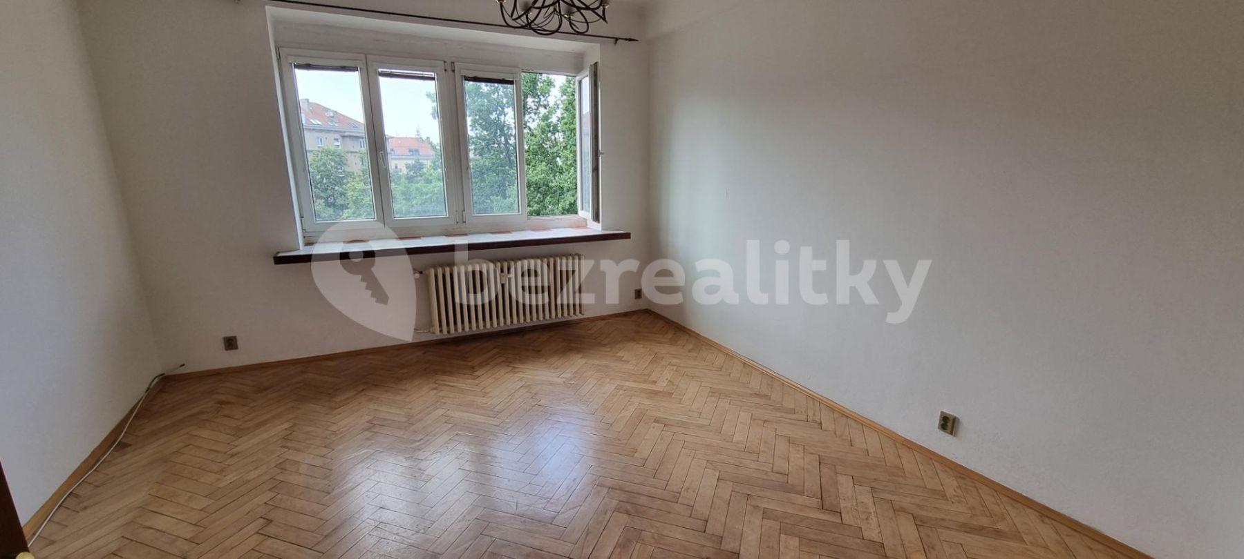 Pronájem bytu 2+1 71 m², 28. pluku, Praha, Praha