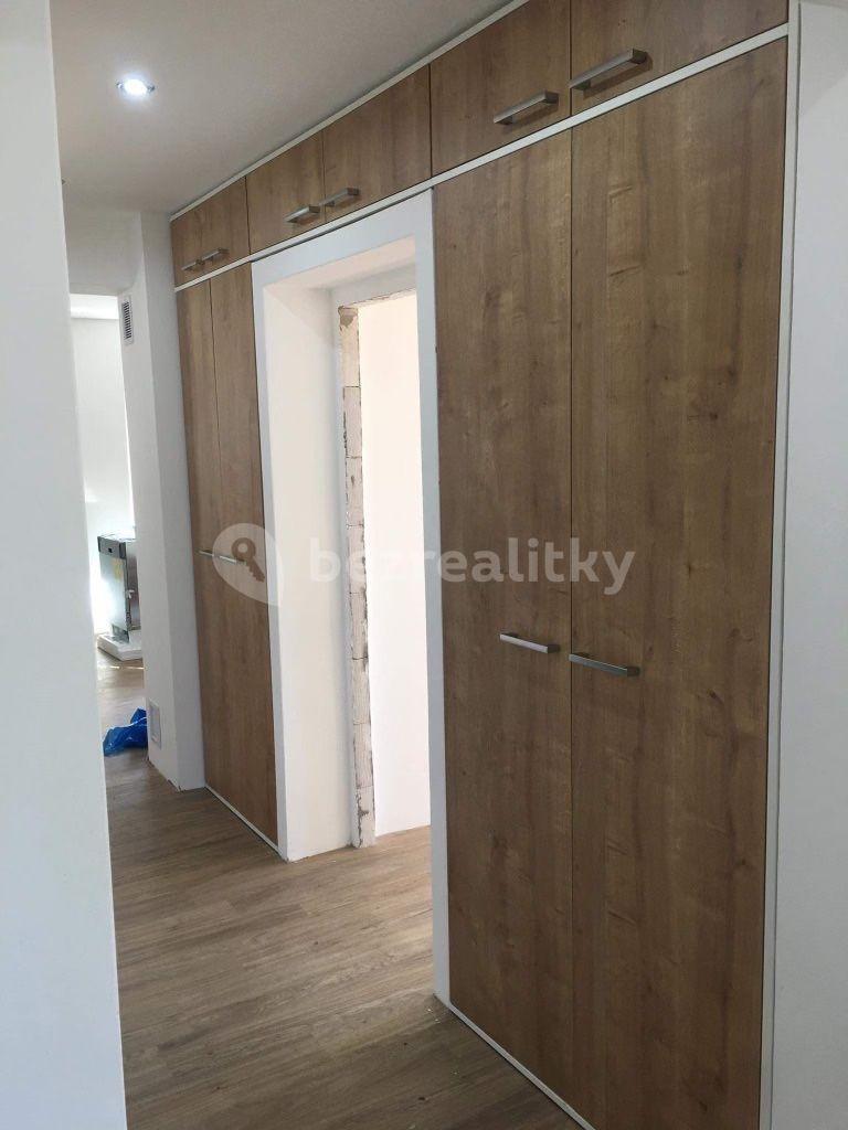 Prodej bytu 4+1 78 m², Oleška, Středočeský kraj