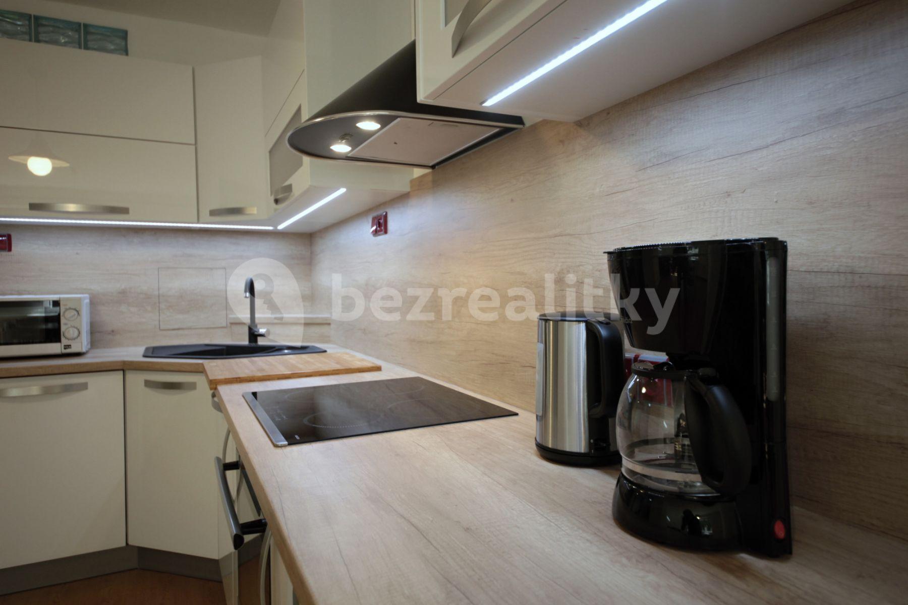 Pronájem bytu 2+1 52 m², Hrusická, Praha, Praha