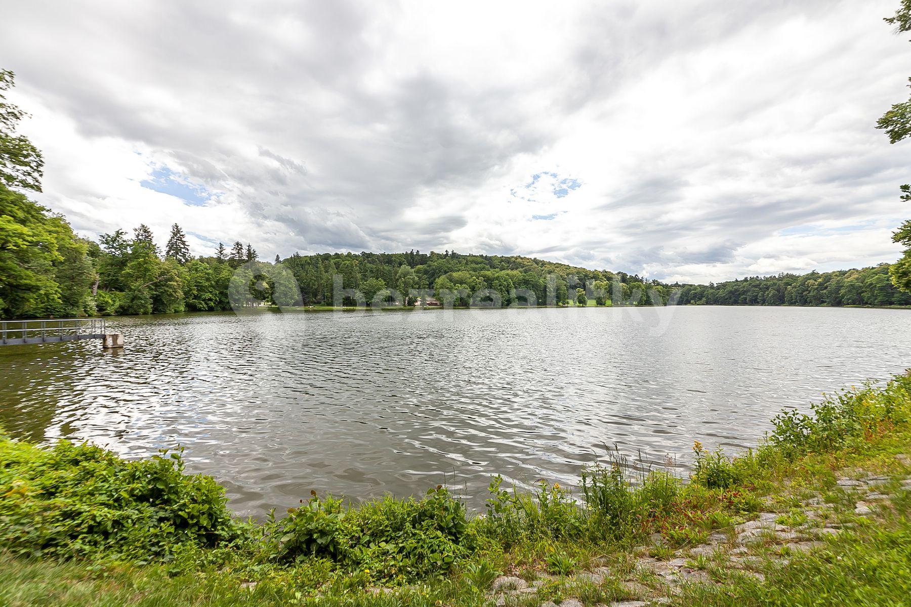 Prodej pozemku 1.085 m², Žabovřesky, Chlístov, Středočeský kraj