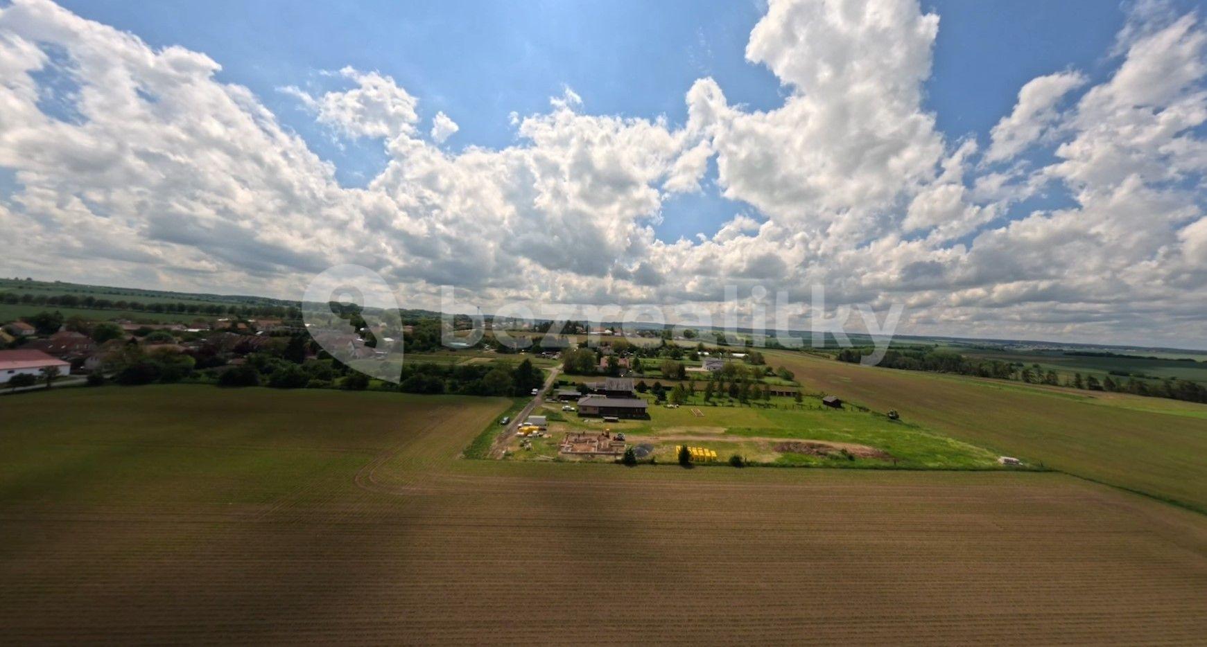 Prodej pozemku 4.564 m², Vitice, Středočeský kraj