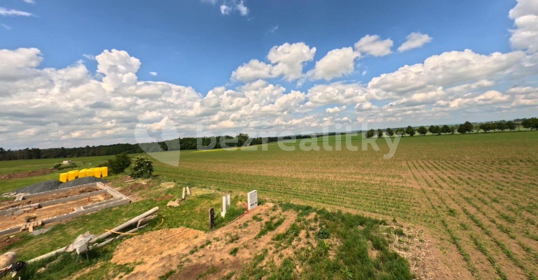 Prodej pozemku 4.564 m², Vitice, Středočeský kraj