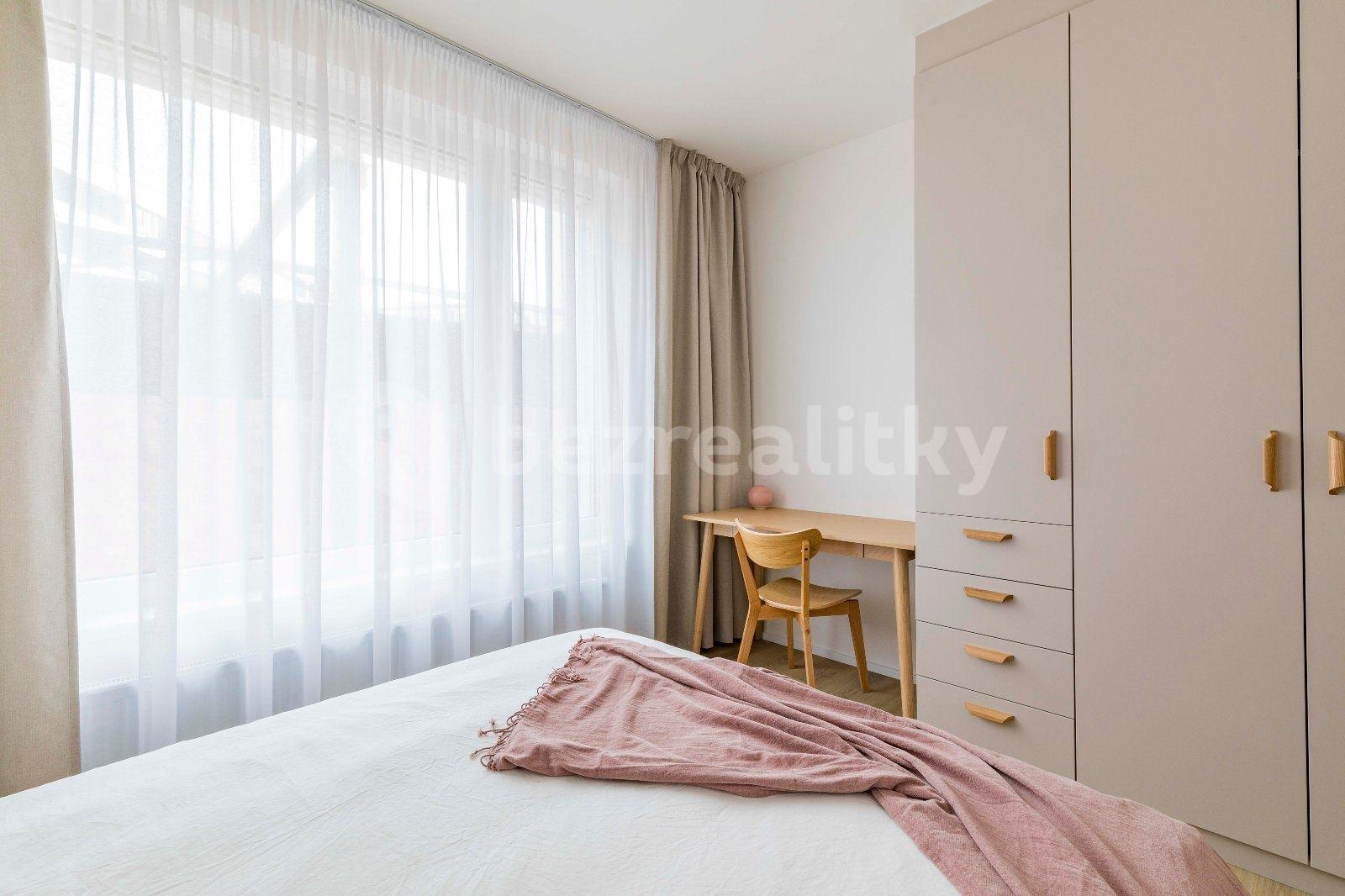 Pronájem bytu 2+kk 56 m², U Pergamenky, Praha, Praha