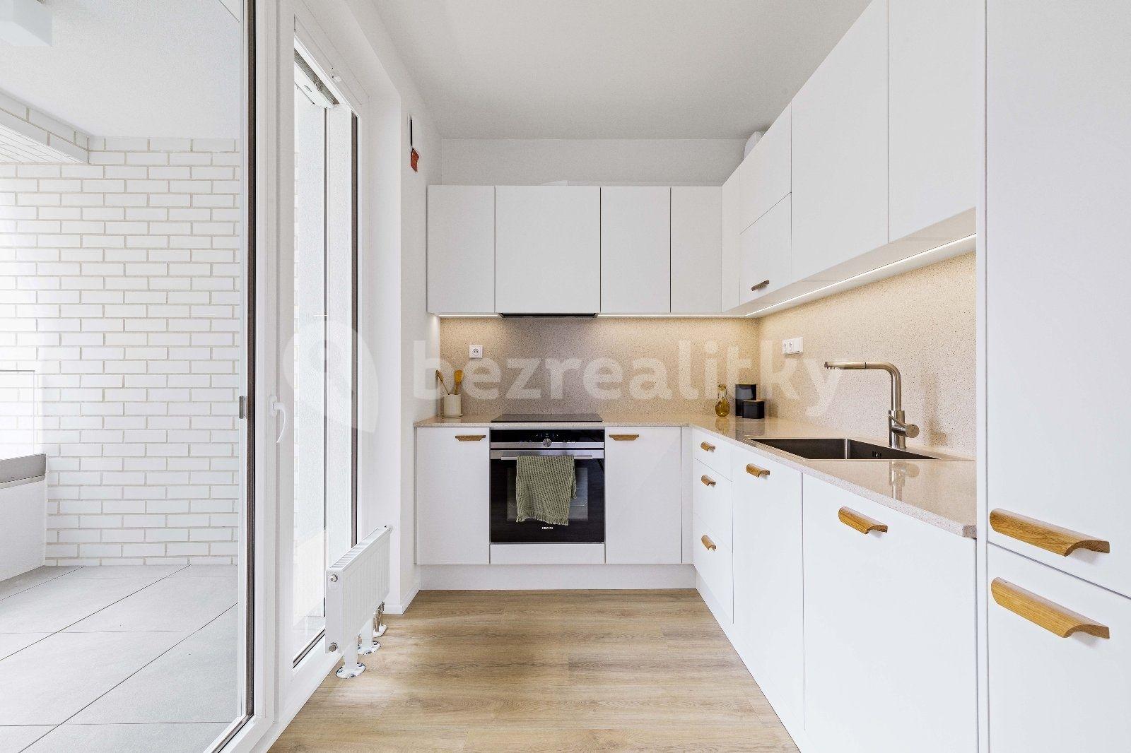 Pronájem bytu 2+kk 56 m², U Pergamenky, Praha, Praha