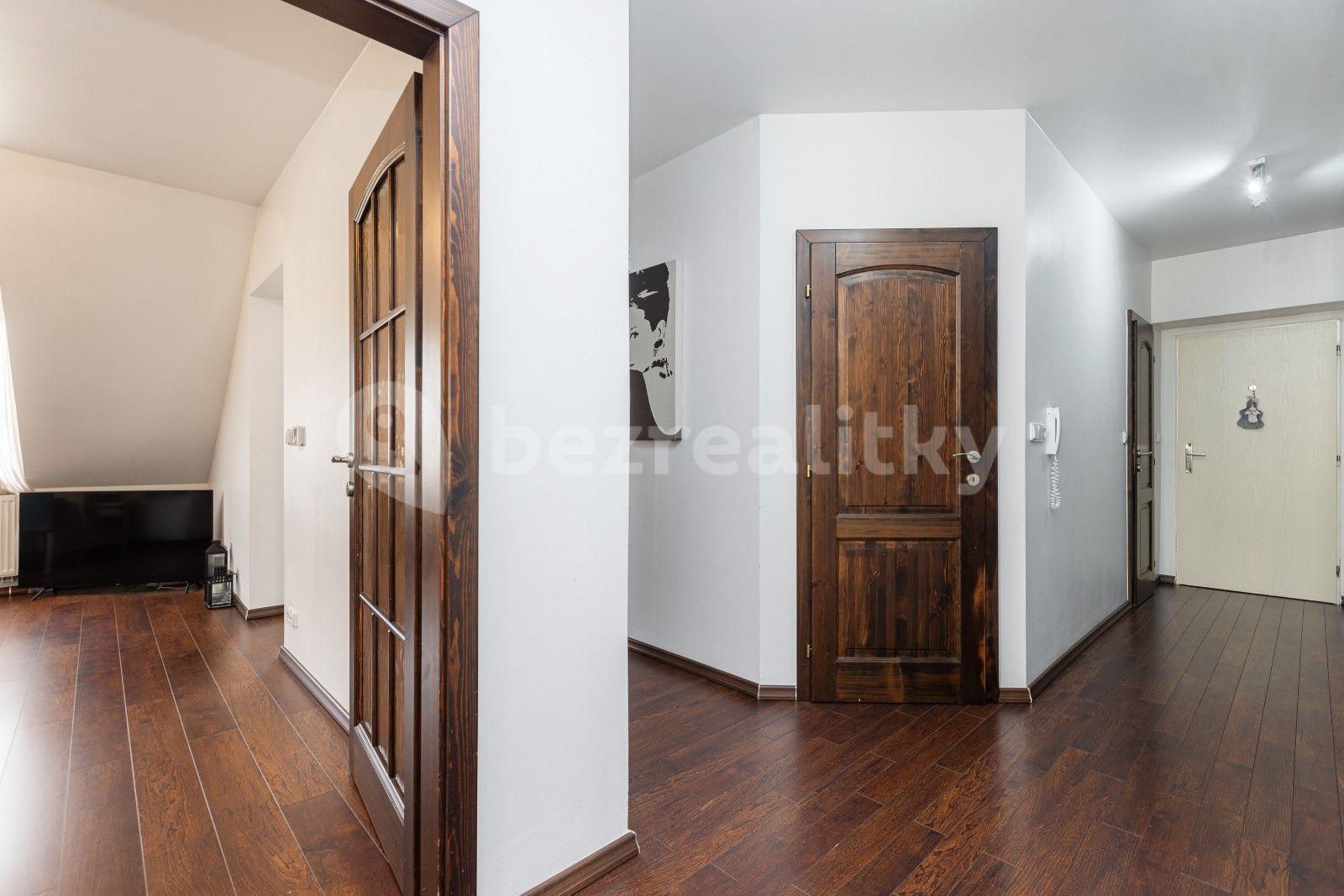 Prodej bytu 3+1 85 m², Žlutá, Chrášťany, Středočeský kraj