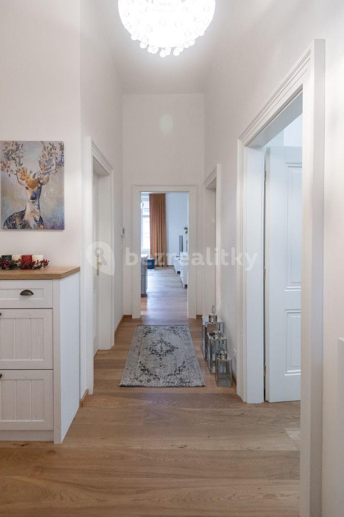 Pronájem bytu 2+kk 55 m², Plzeňská, Praha, Praha