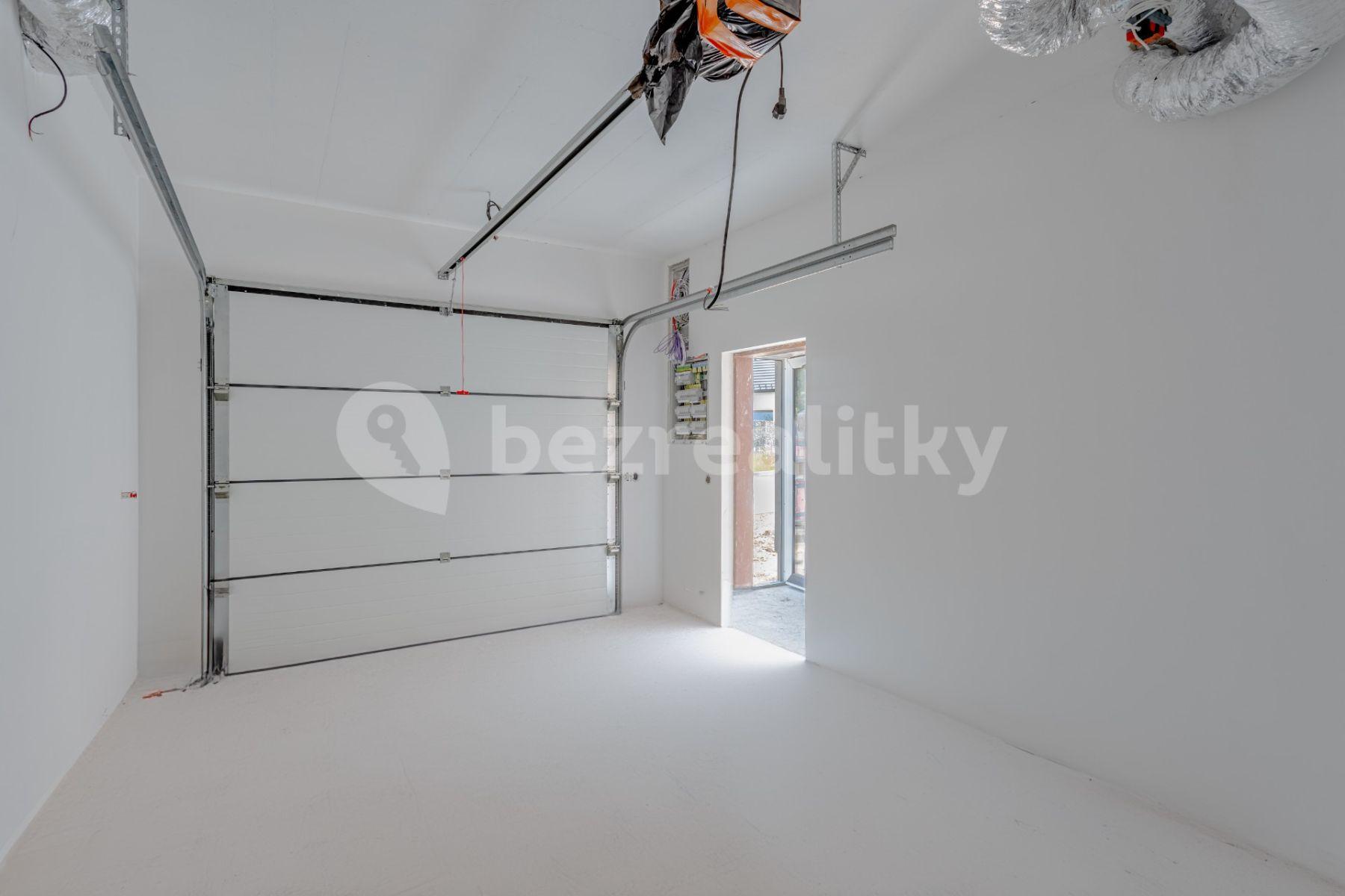 Prodej domu 146 m², pozemek 443 m², U Karlovarky, Lány, Středočeský kraj