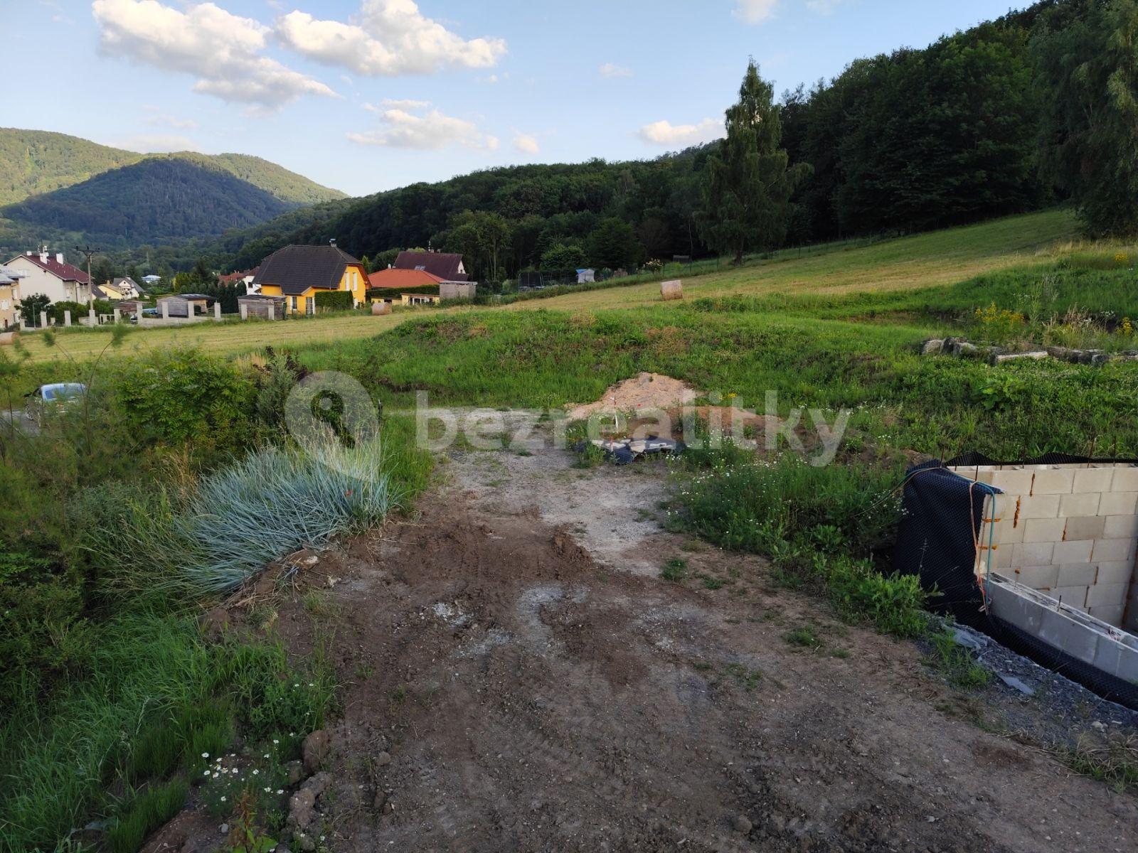 Prodej pozemku 4.150 m², Velké Březno, Ústecký kraj