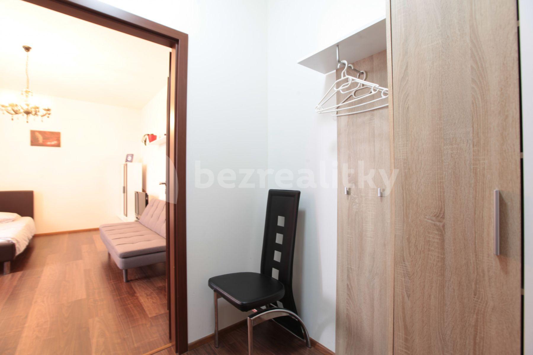 Pronájem bytu 1+kk 25 m², Freyova, Praha, Praha