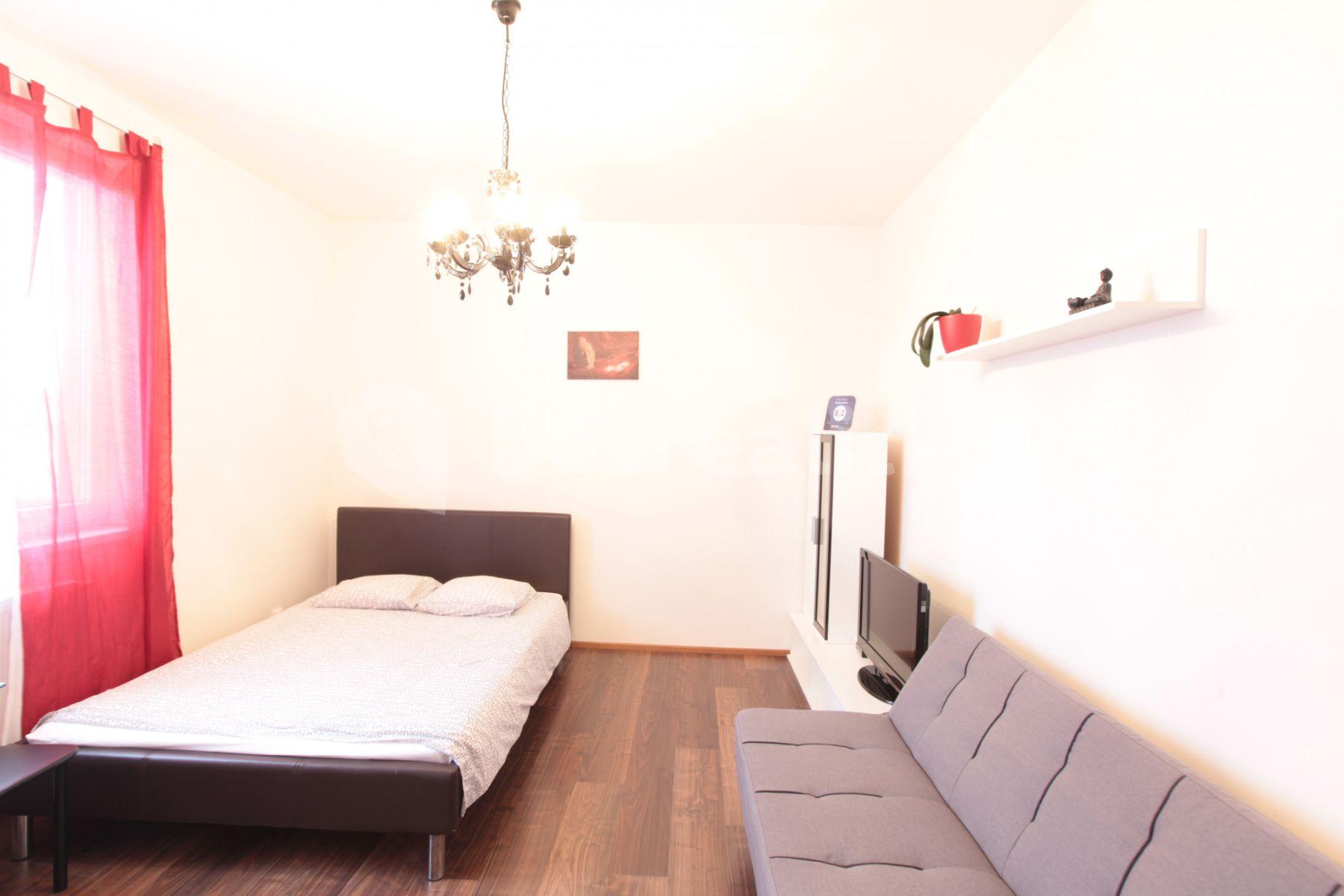 Pronájem bytu 1+kk 25 m², Freyova, Praha, Praha