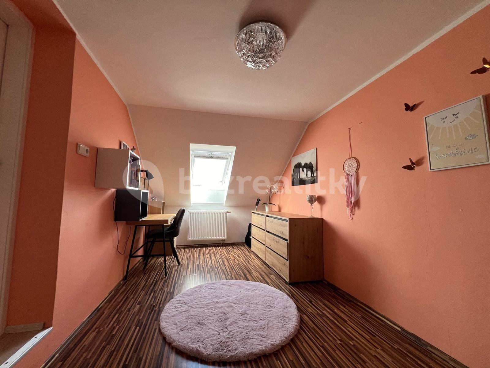 Prodej domu 216 m², pozemek 1.072 m², Znojemská, Pohořelice, Jihomoravský kraj