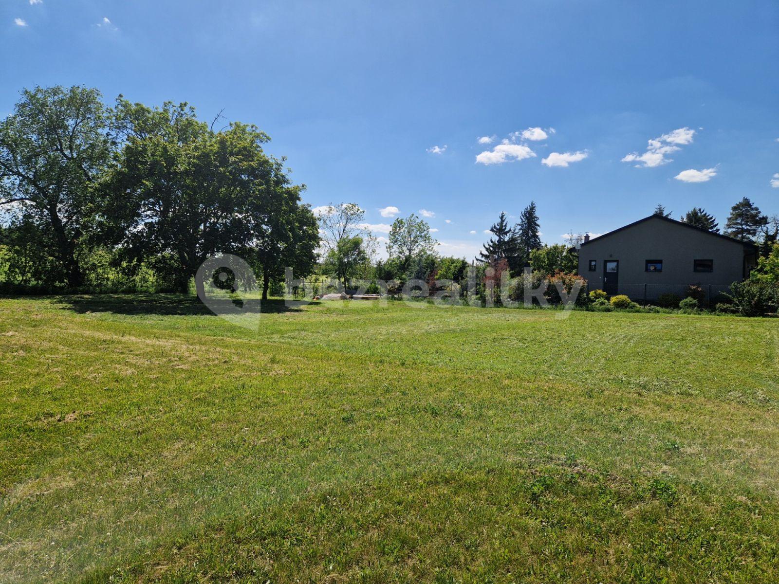 Prodej pozemku 1.040 m², Pod Kapličkou, Předboj, Středočeský kraj