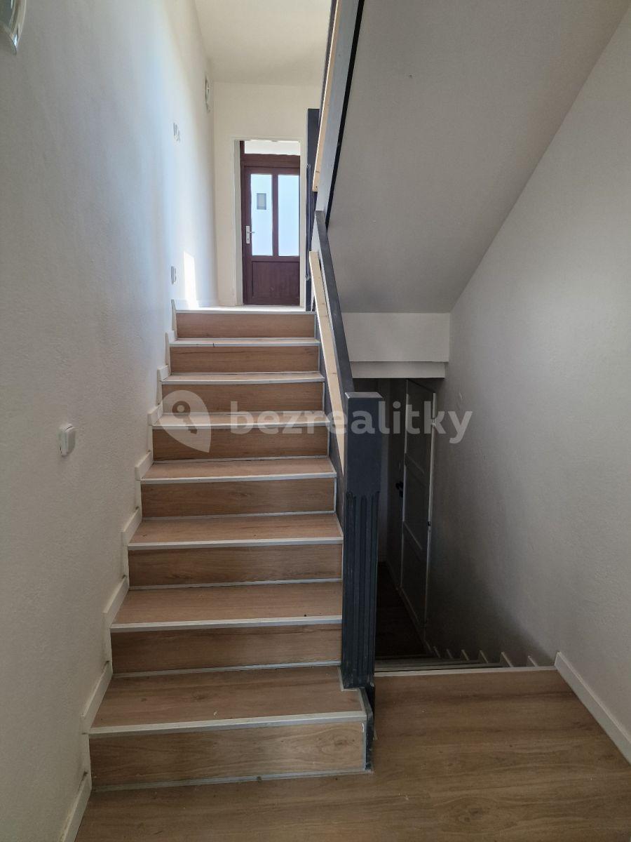 Pronájem bytu 1+kk 25 m², K Trninám, Praha, Praha