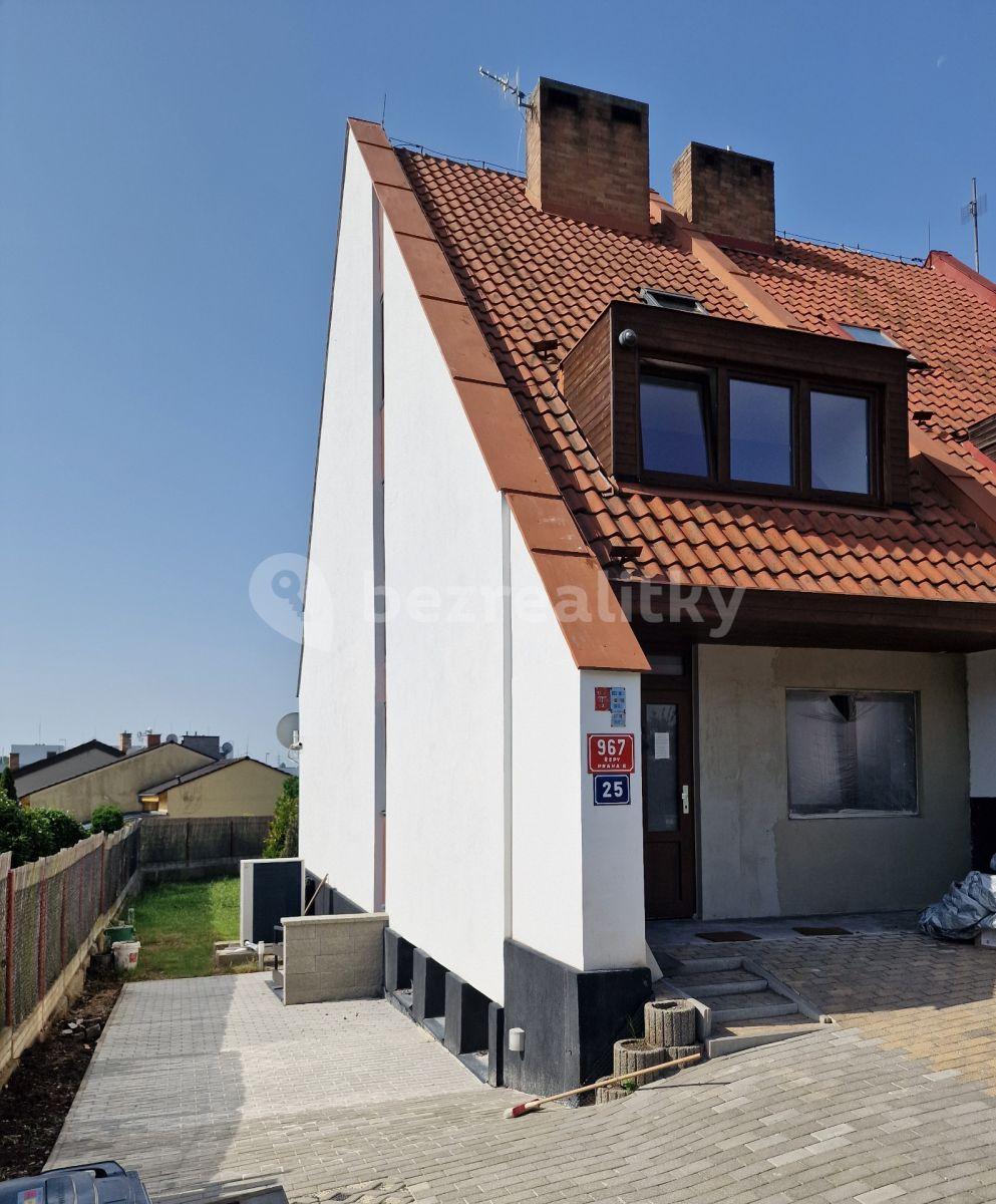 Pronájem bytu 1+kk 25 m², K Trninám, Praha, Praha