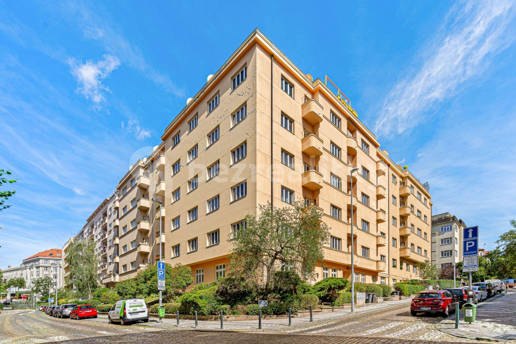 Prodej bytu 2+1 52 m², Tolstého, Praha, Praha