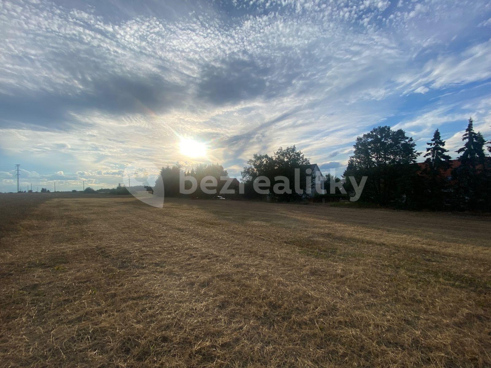 Prodej pozemku 808 m², Okrouhlo, Středočeský kraj