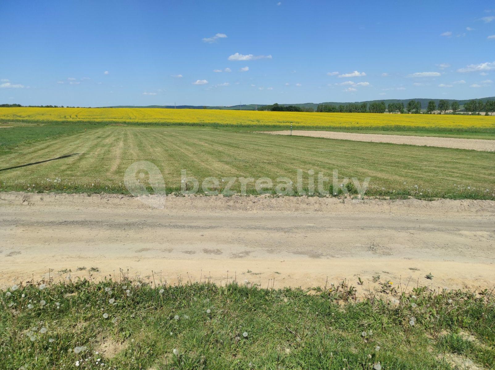 Prodej pozemku 1.328 m², Osikov, Prešovský kraj