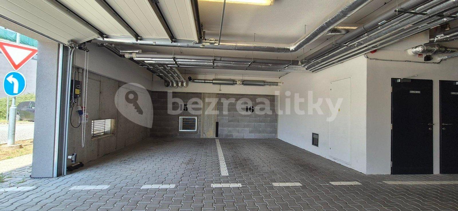 Pronájem garáže 12 m², Magisterská, Plzeň, Plzeňský kraj