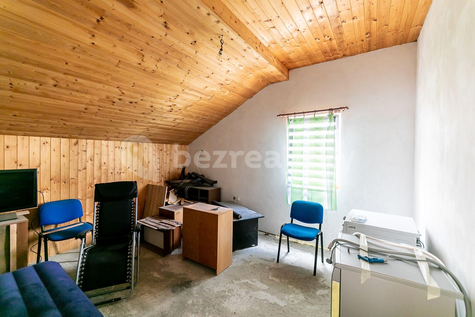 Prodej domu 320 m², pozemek 1.032 m², Luční, Tišice, Středočeský kraj