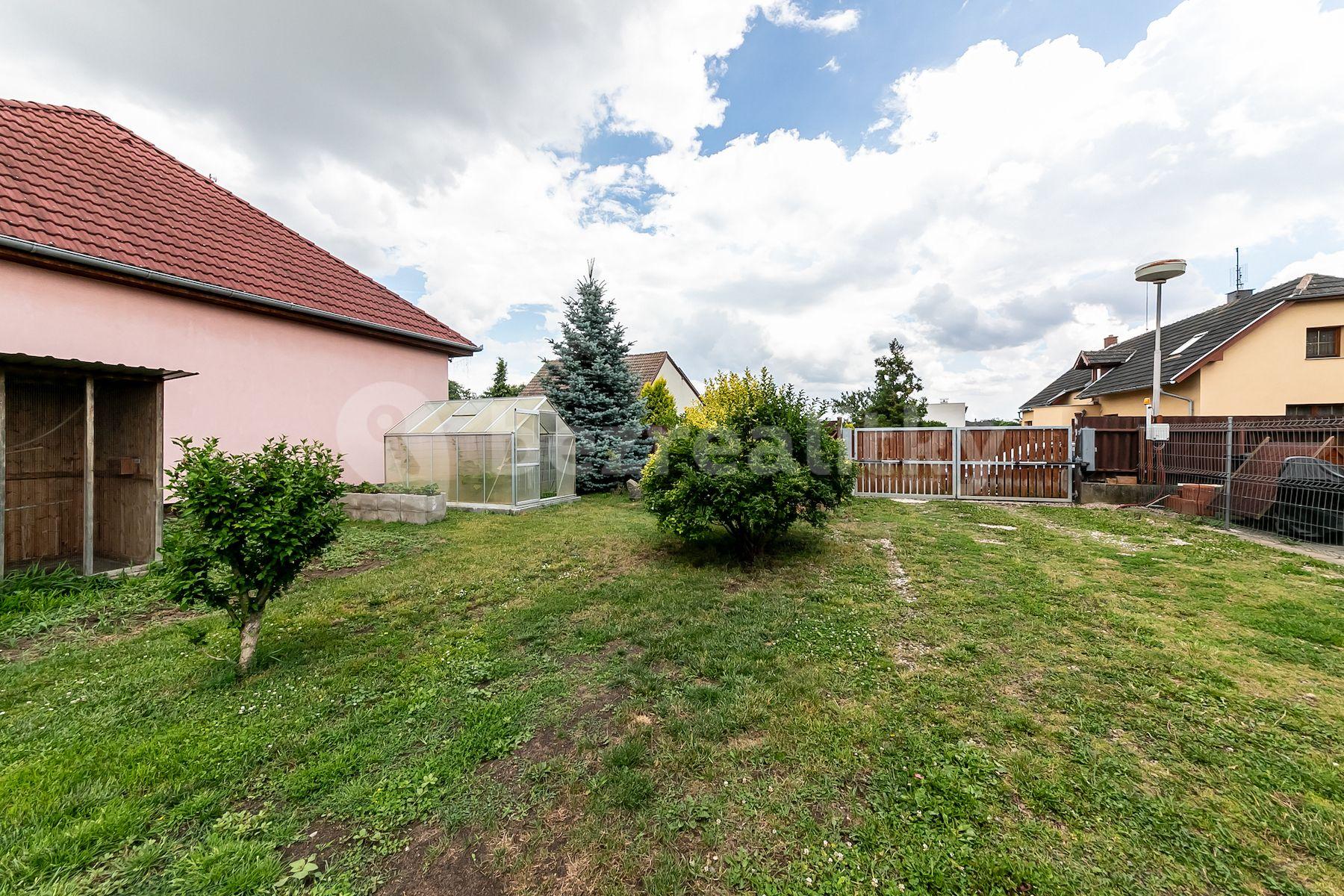 Prodej domu 320 m², pozemek 1.032 m², Luční, Tišice, Středočeský kraj