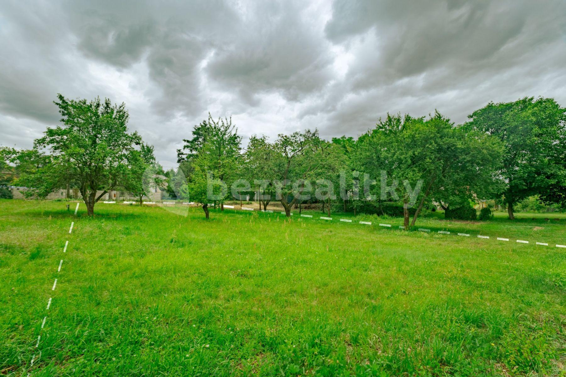 Prodej pozemku 1.009 m², Skorkov, Středočeský kraj