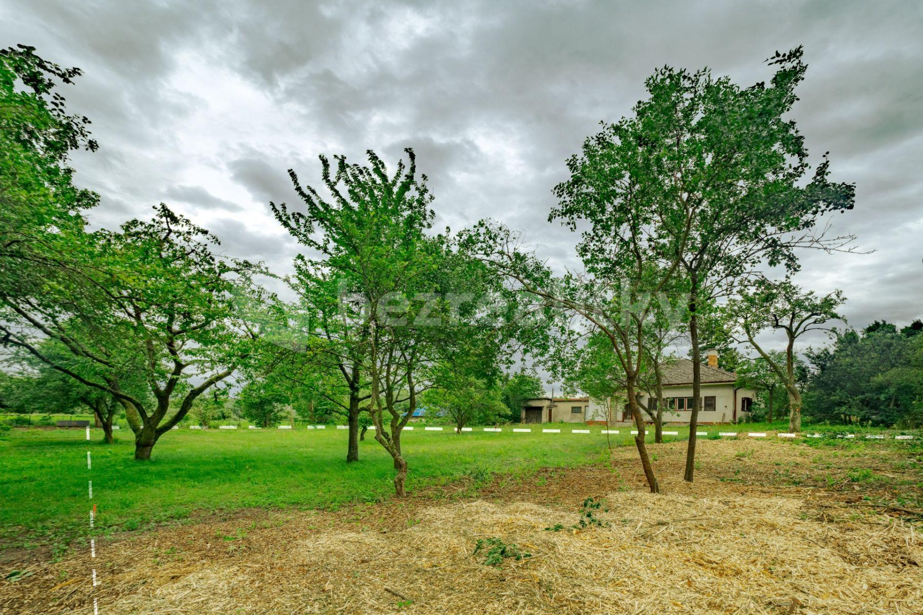 Prodej pozemku 1.009 m², Skorkov, Středočeský kraj