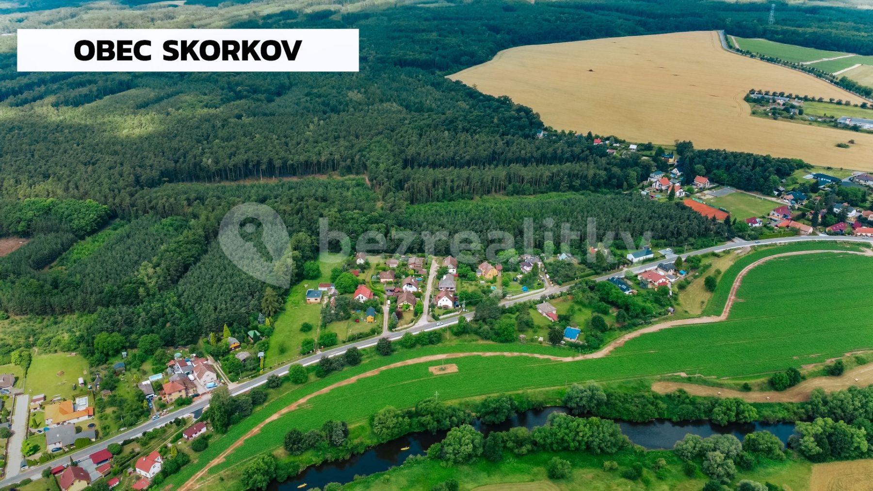 Prodej pozemku 1.009 m², Skorkov, Středočeský kraj