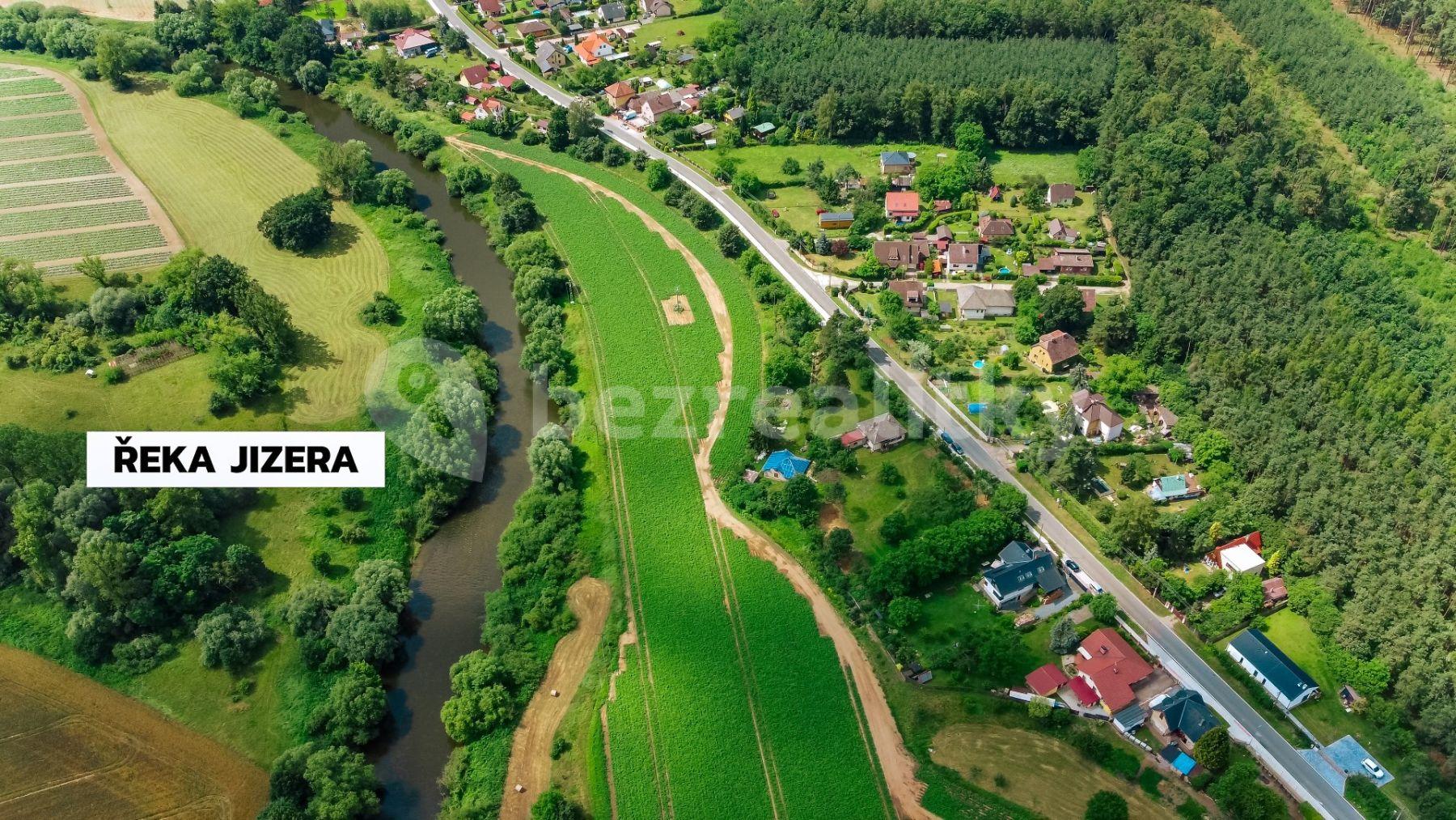 Prodej pozemku 1.009 m², Skorkov, Středočeský kraj