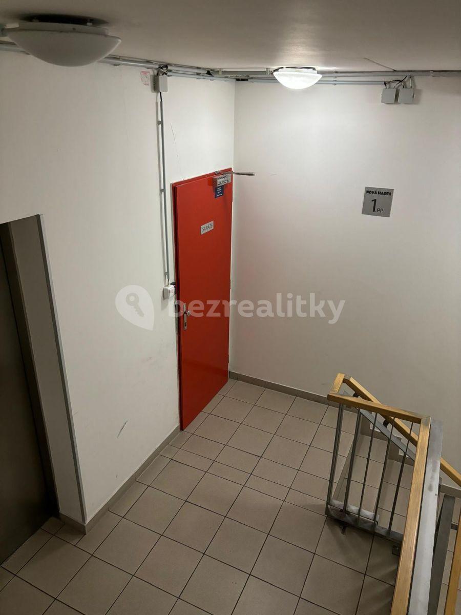 Pronájem garáže 18 m², Poděbradská, Praha, Praha