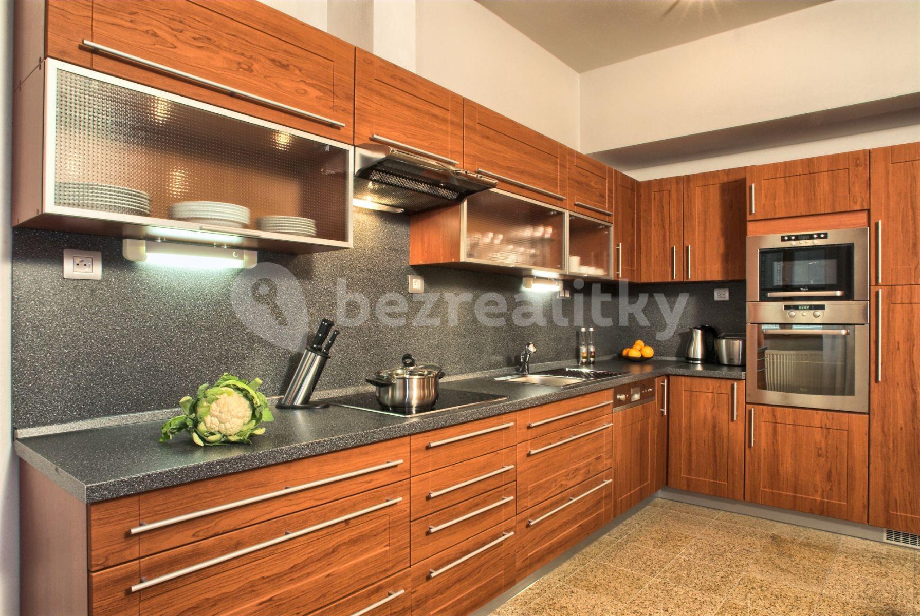 Pronájem bytu 3+1 86 m², Rybná, Praha, Praha