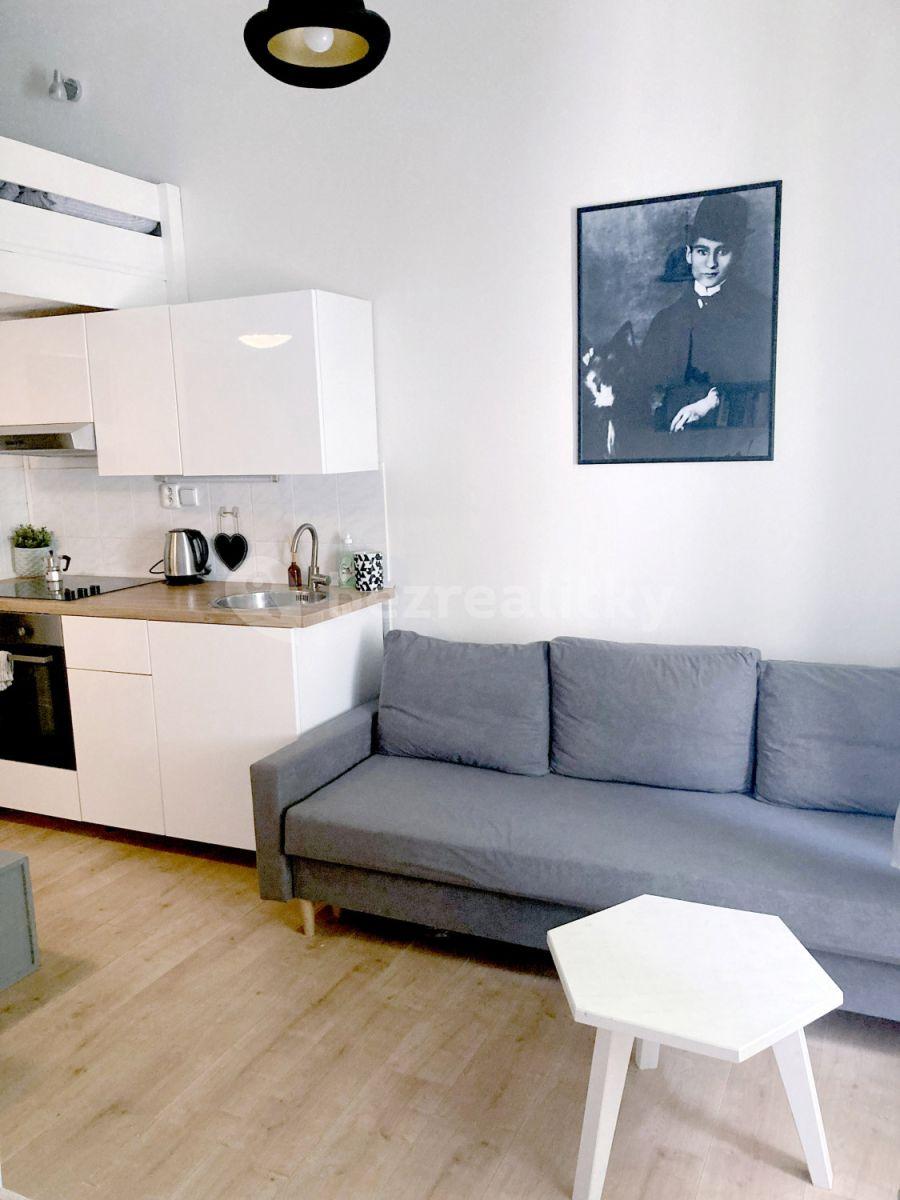 Pronájem bytu 1+kk 21 m², Bulharská, Praha, Praha