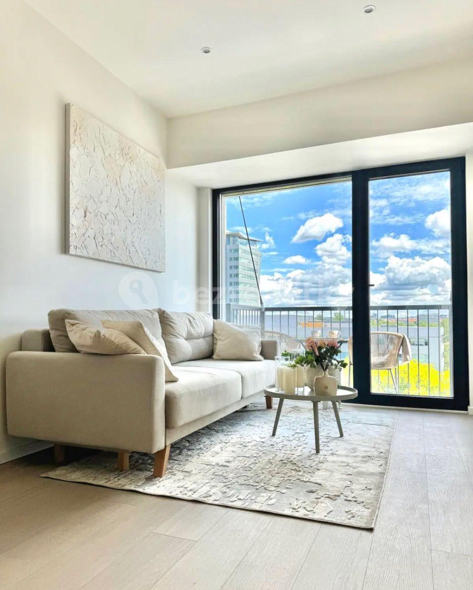 Pronájem bytu 2+kk 45 m², V Háji, Praha, Praha