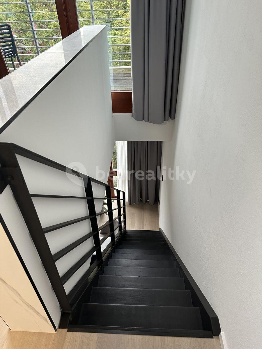 Pronájem bytu 2+kk 50 m², Novákových, Praha, Praha