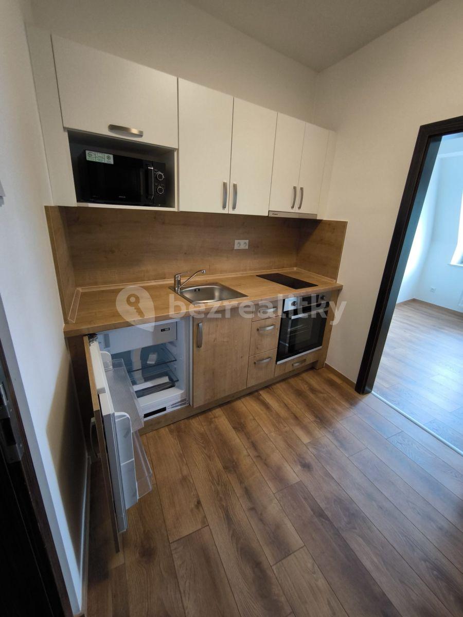 Pronájem bytu 1+kk 19 m², Suchdolské náměstí, Praha, Praha