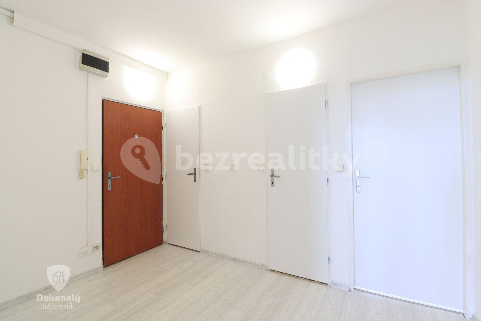 Pronájem bytu 2+1 62 m², Armádní, Milovice, Středočeský kraj