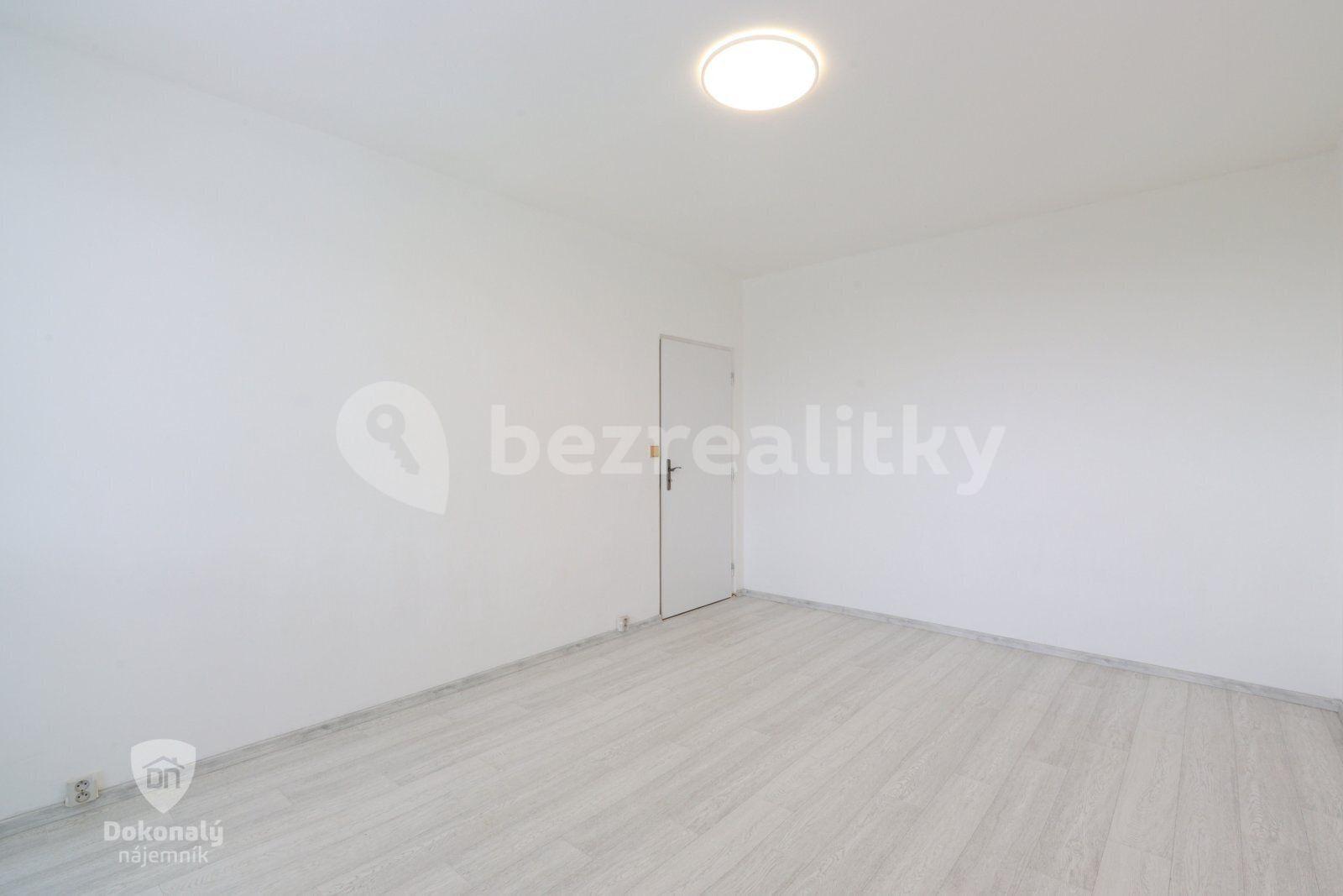 Pronájem bytu 2+1 62 m², Armádní, Milovice, Středočeský kraj