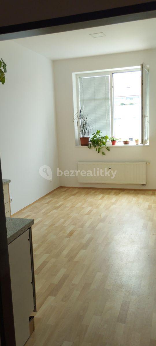 Prodej bytu 2+kk 43 m², Topolová, Milovice, Středočeský kraj