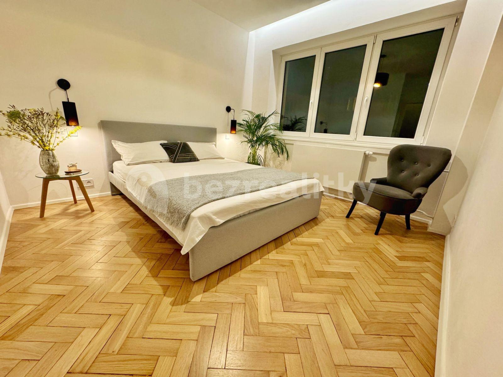 Pronájem bytu 3+1 66 m², Malešická, Praha, Praha