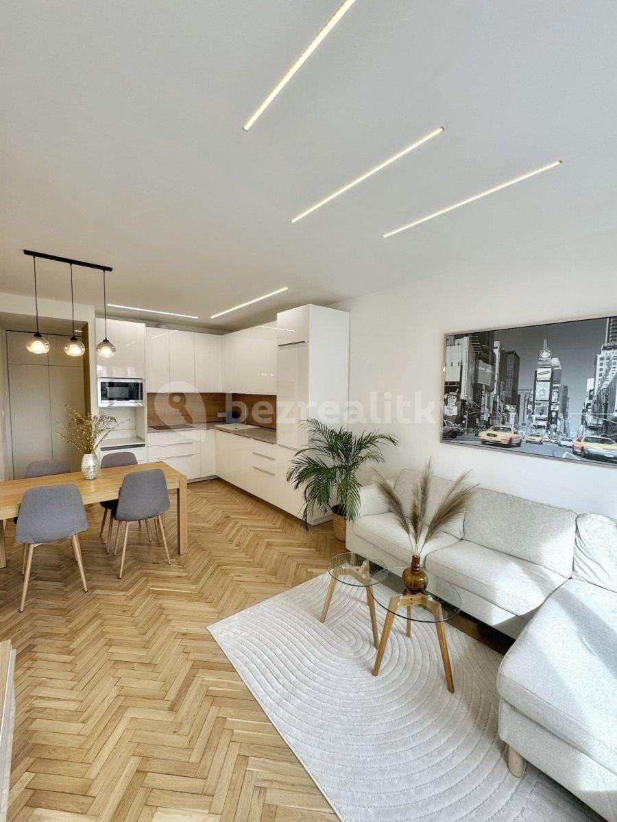 Pronájem bytu 3+1 66 m², Malešická, Praha, Praha