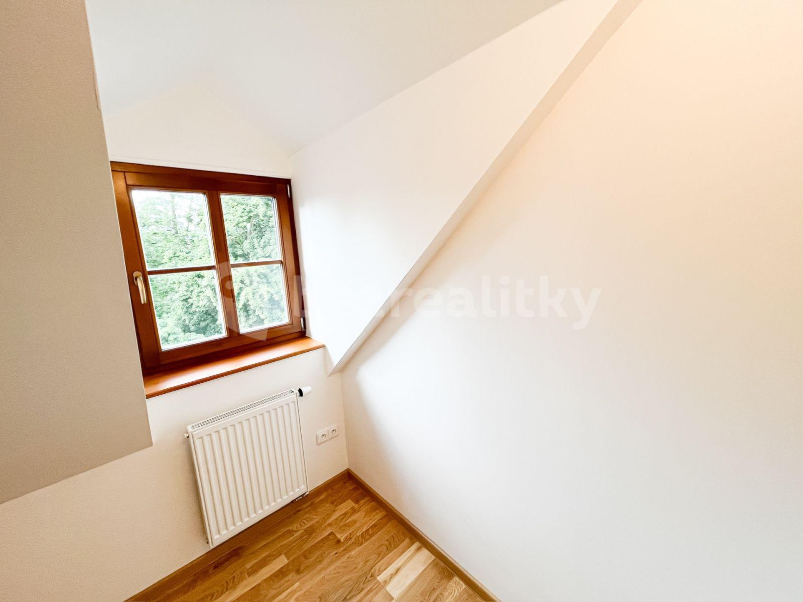 Pronájem bytu 3+kk 86 m², Pod Hradištěm, Týnec nad Sázavou, Středočeský kraj